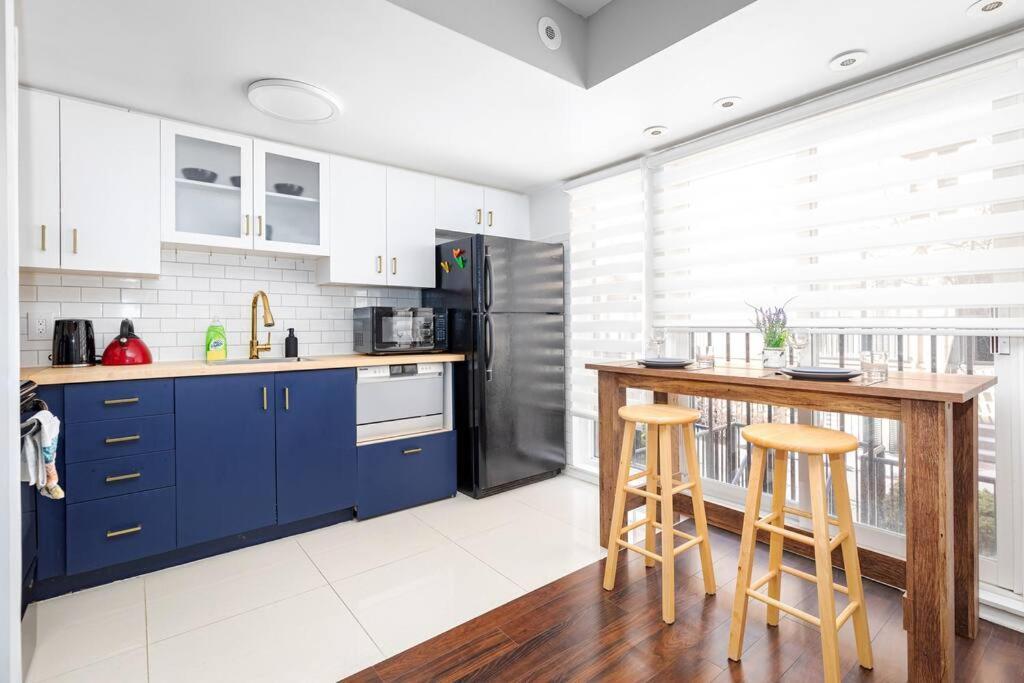 Charming 1bd Townhouse Near *