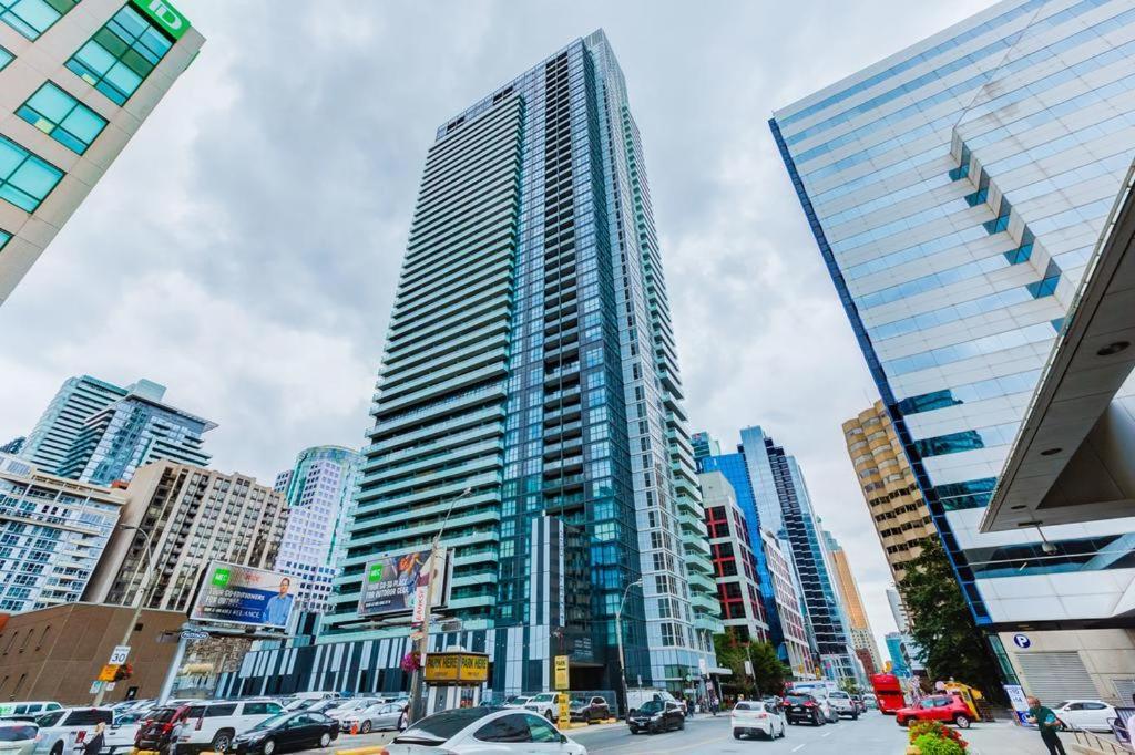 Skyline - Walk To Mtcc, Acc, Rogers Centre & Entertainment District