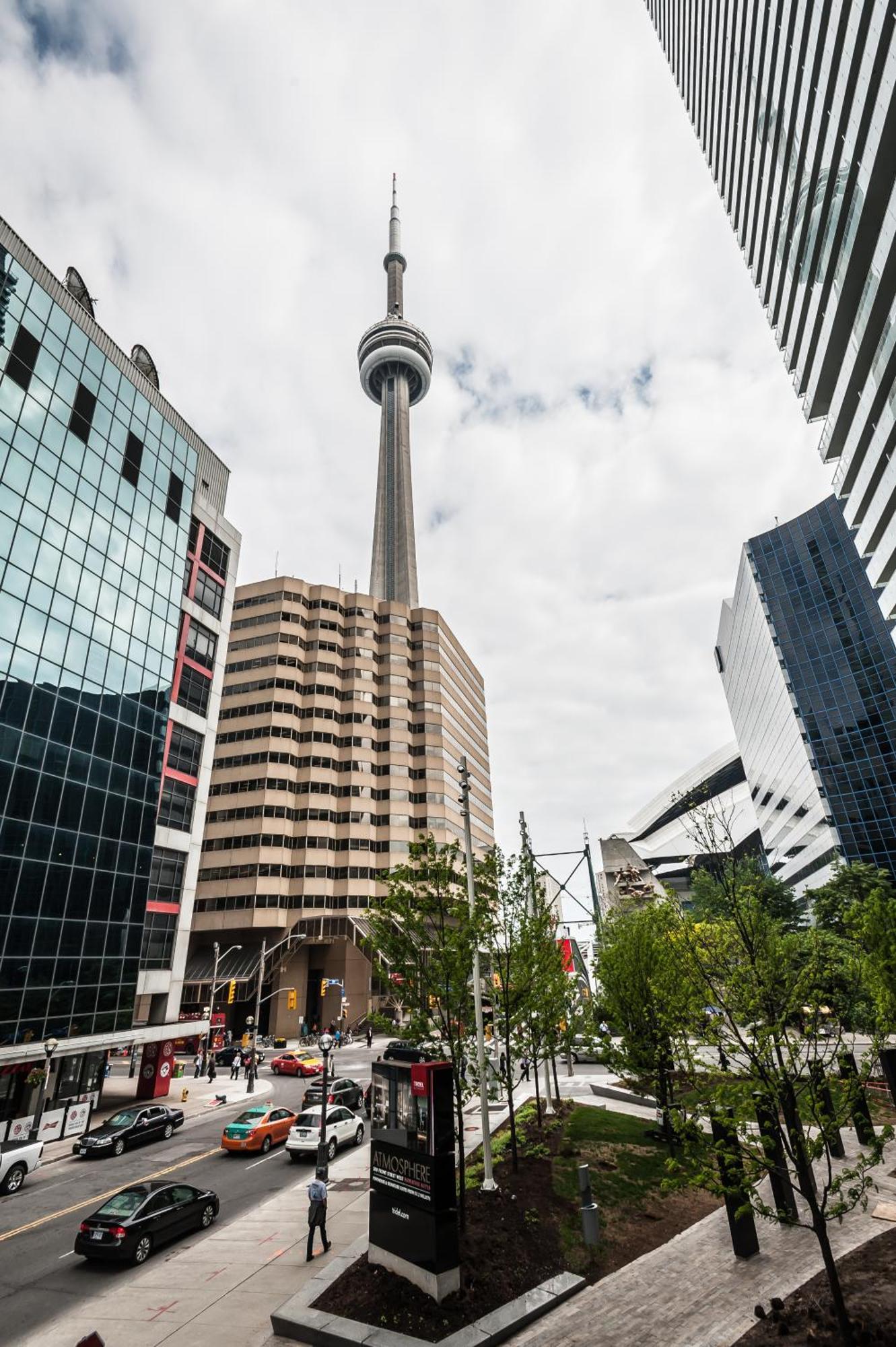 Skyline - Walk To Mtcc, Acc, Rogers Centre & Entertainment District 3* Toronto