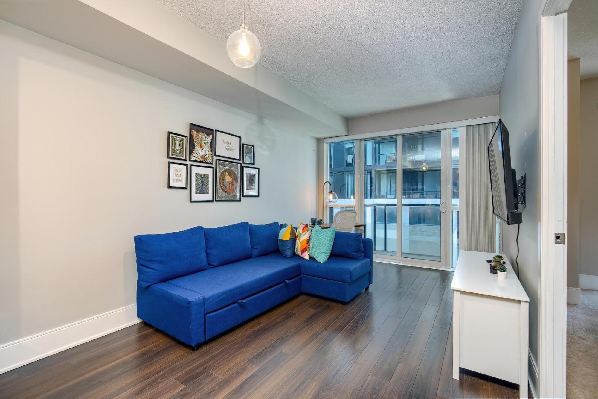 Apartment In The Heart Of Downtown Toronto! Toronto