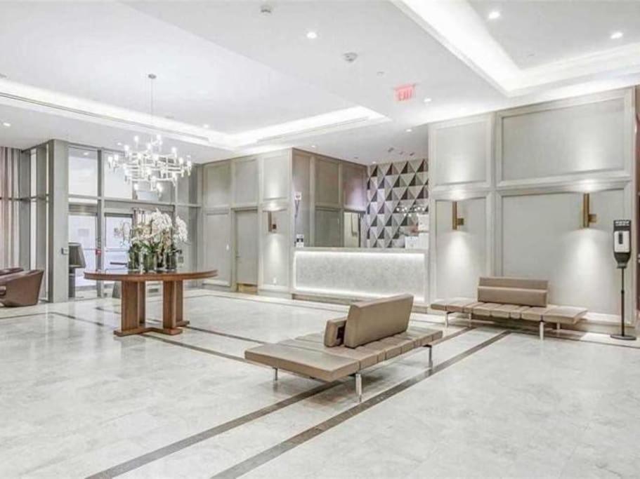 Entire Downtown + Gym - Yorkville