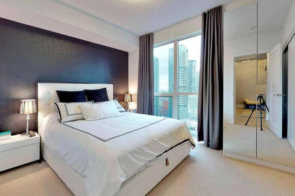 Aparthotel Skyline - Walk To Mtcc, Acc, Rogers Centre & Entertainment District 3*