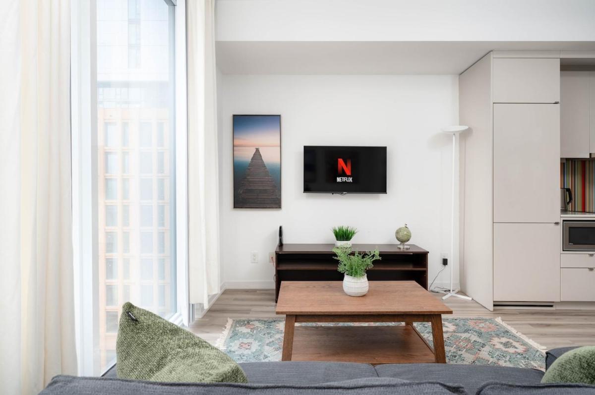 Apartment 1bd Next To Queen St - Ideal Location *