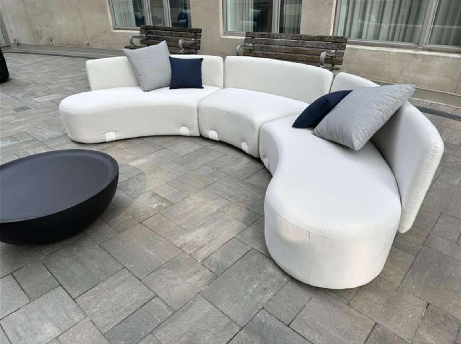 Modern 2-bedroom W Floor To Ceiling Windows *