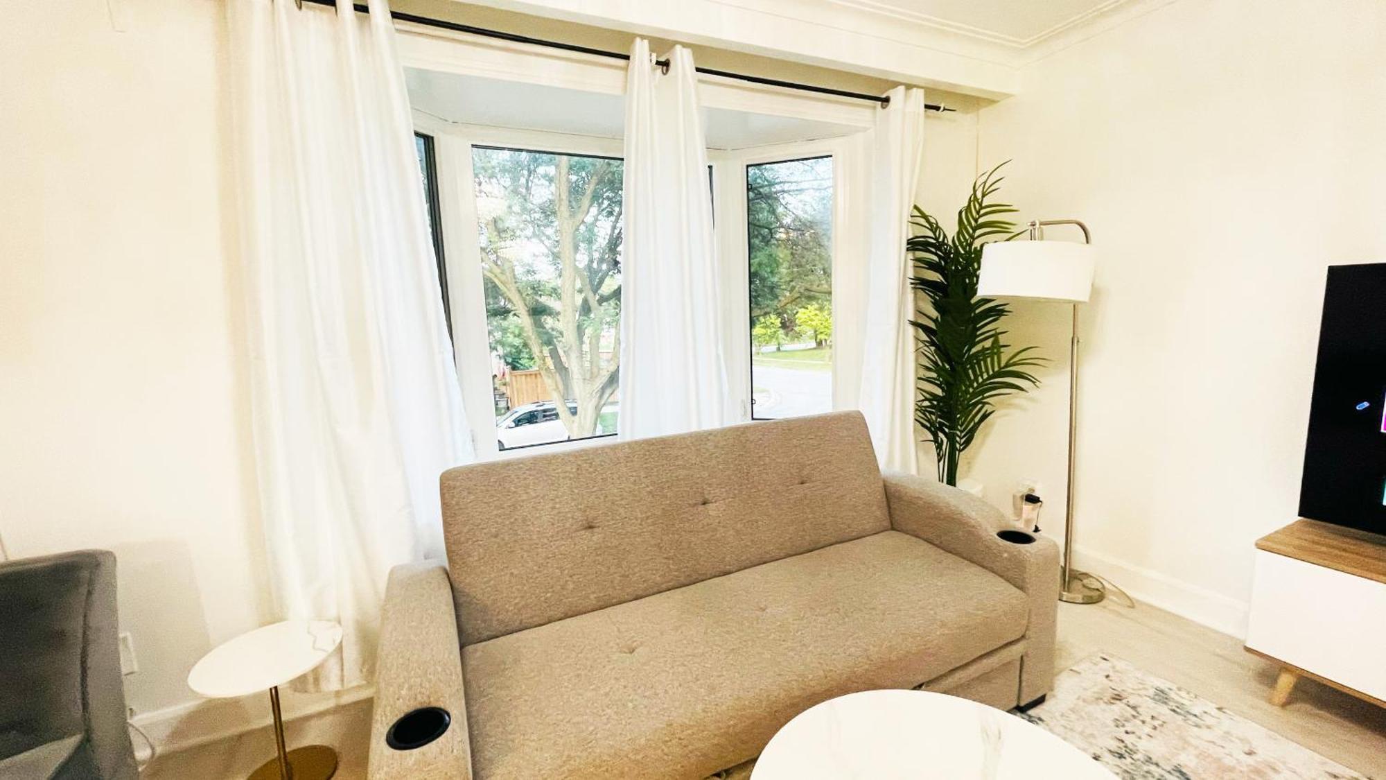 Apartment Near Pearson Airport Toronto