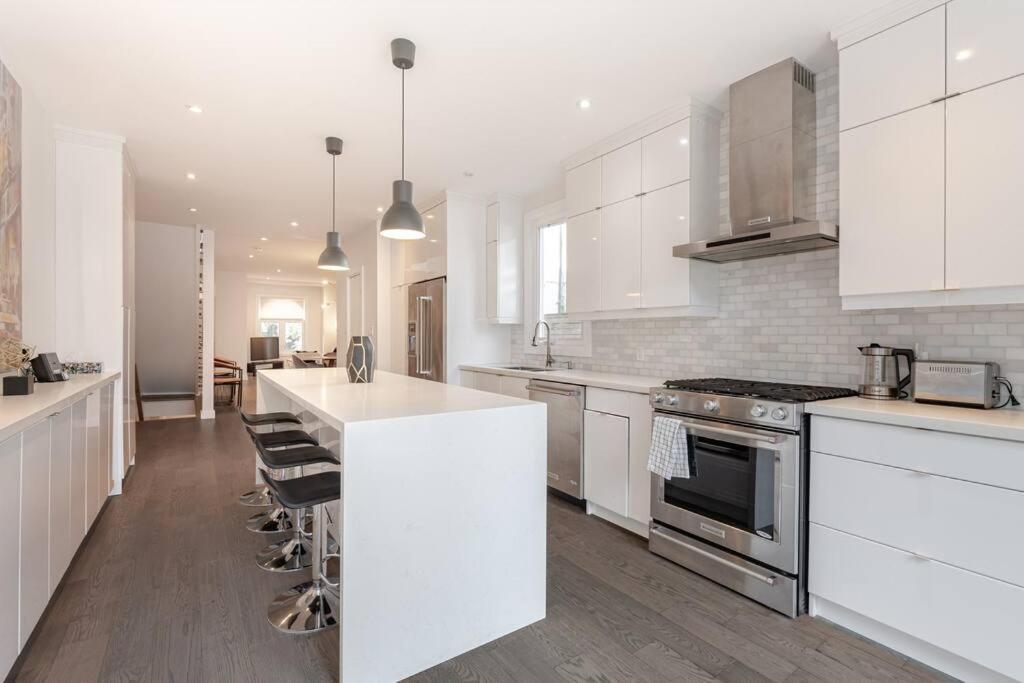 Villa Brand New Luxury 5 Bed Oasis In The Heart Downtown Toronto