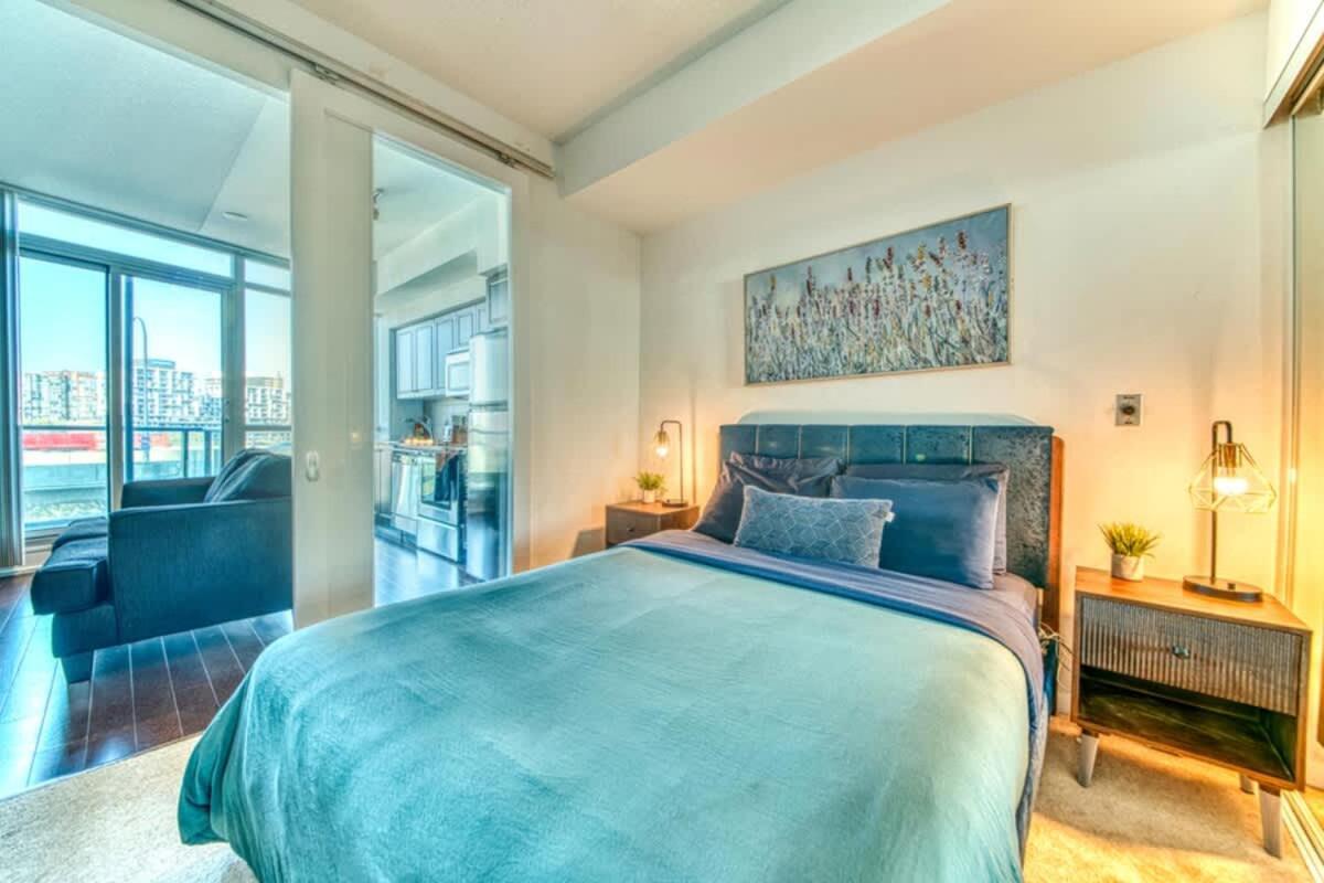 Convenient 1br Walk To Cn Tower Or * Toronto