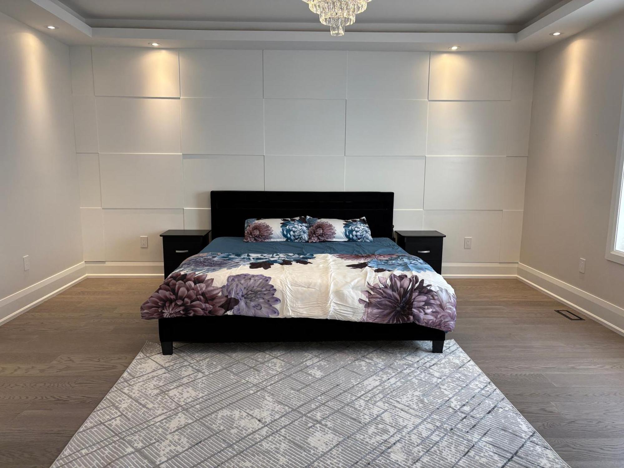 Luxurious New Lawrence Manor 6-bedroom Toronto