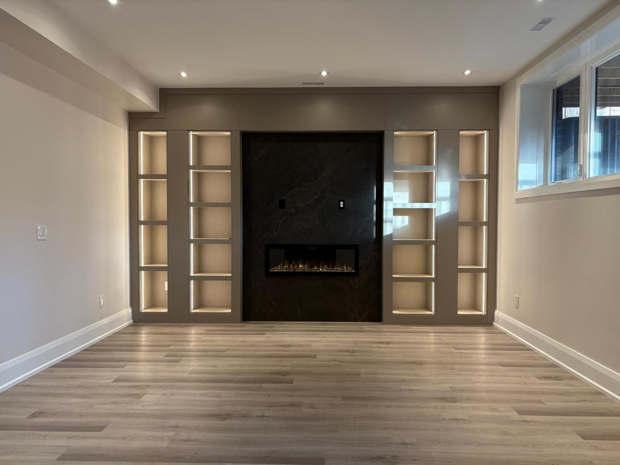 Luxurious New Lawrence Manor 6-bedroom Holiday home *