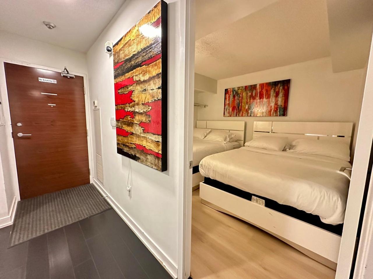Apartment Lakeview 2bdrms 2baths With 3 Real Beds And Parking Toronto