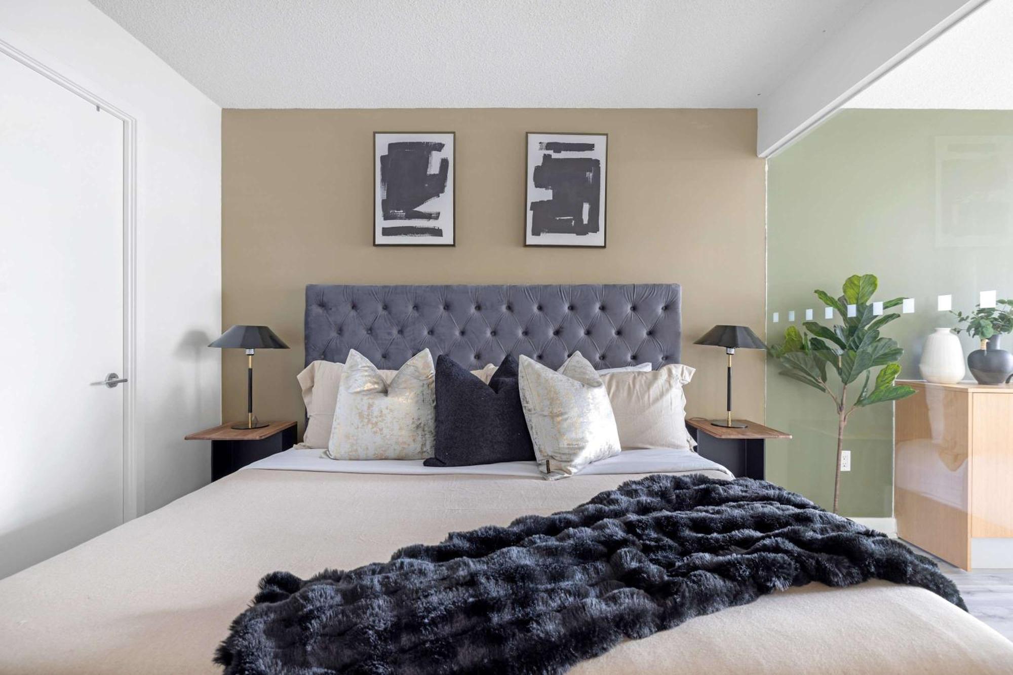 Apartment Stylish 3br Downtown Living W Parking