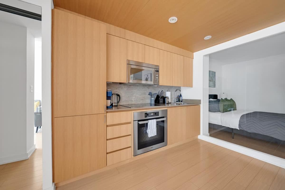 Spacious 5br Haven Near To Attractions Apartment Toronto