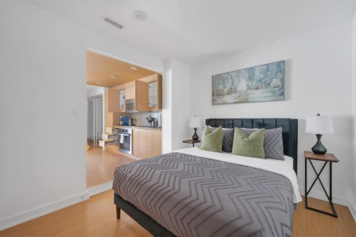 Spacious 5br Haven Near To Attractions Apartment Toronto