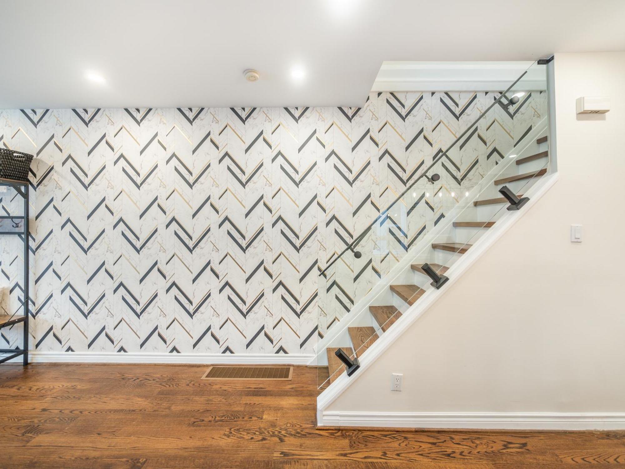 Designer 3br & 2wr Townhouse Apartment