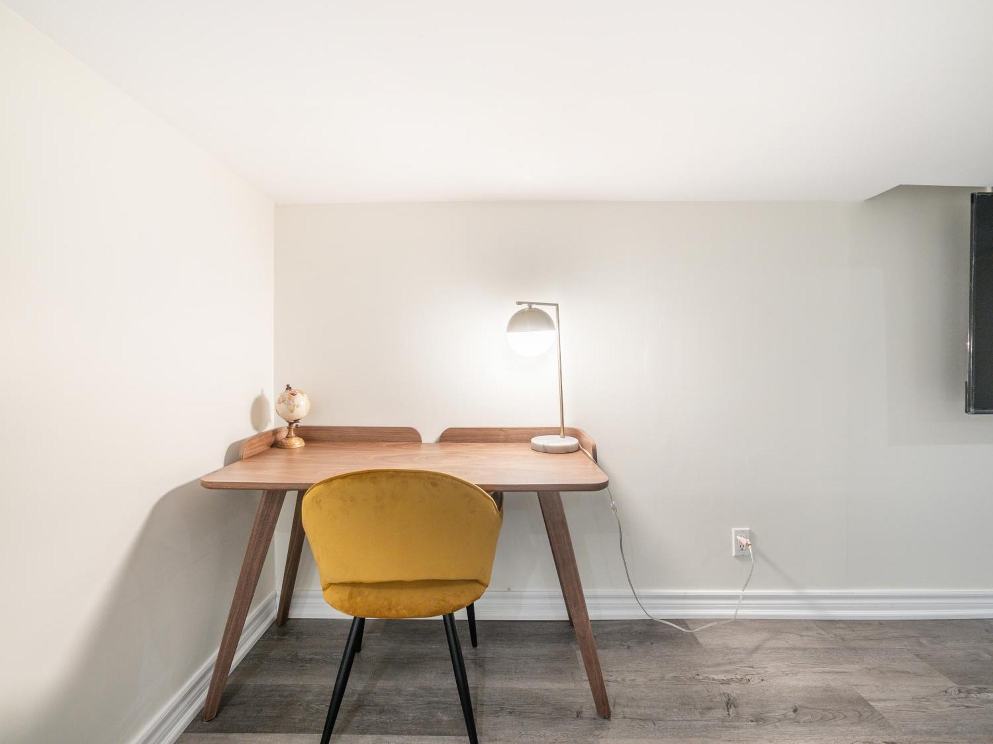 Apartment Designer 3br & 2wr Townhouse *
