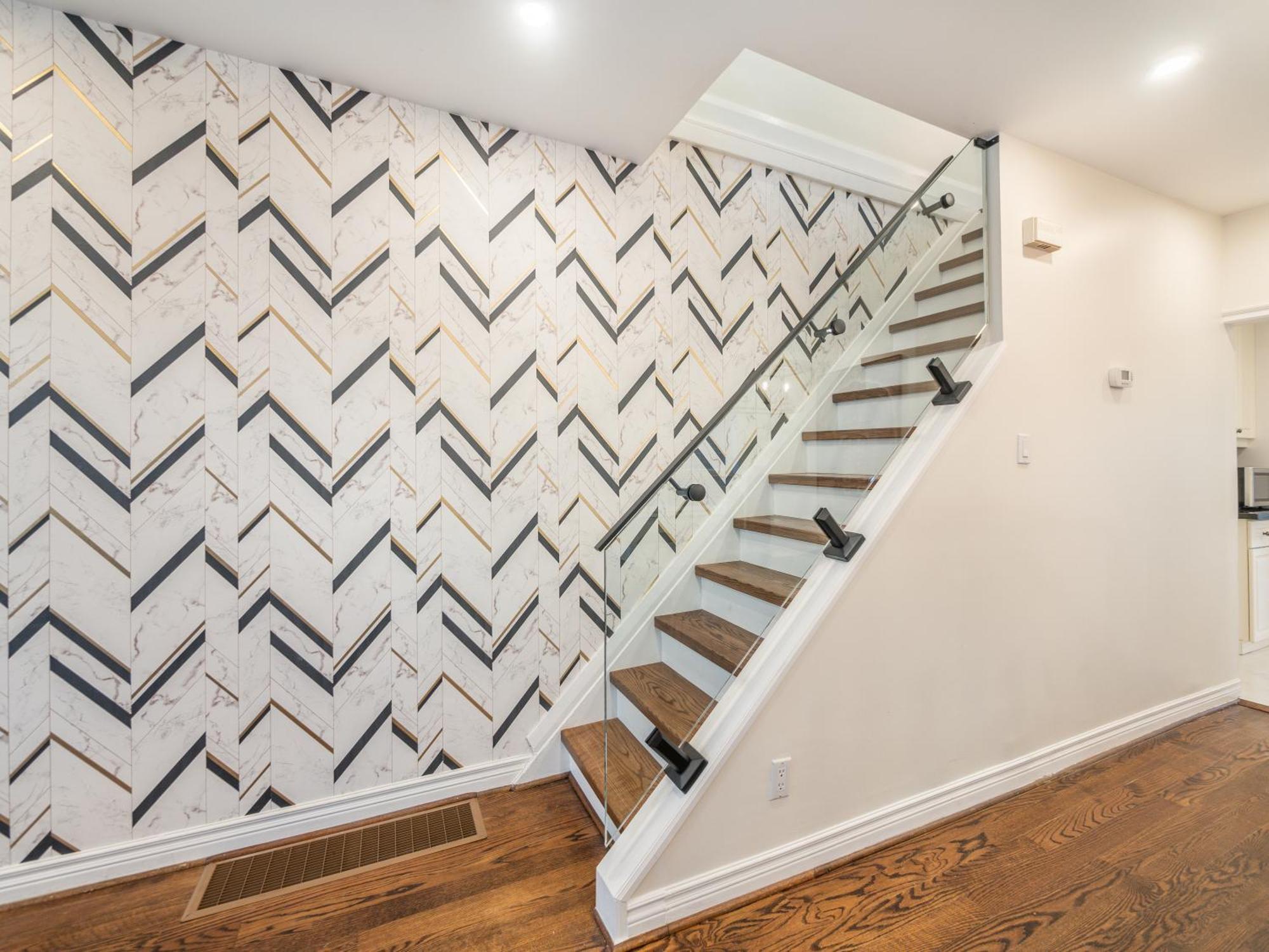 Designer 3br & 2wr Townhouse Apartment