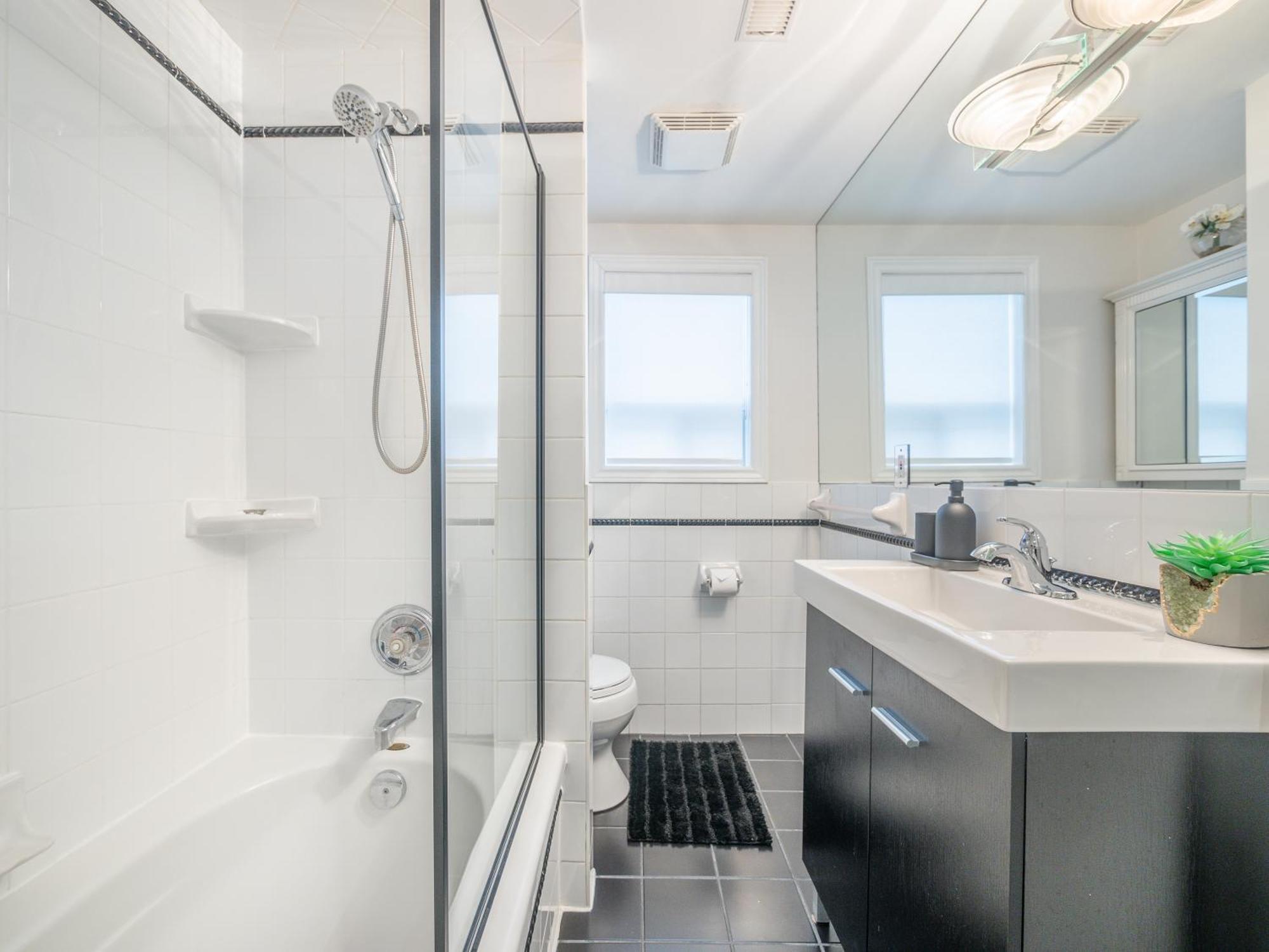 Designer 3br & 2wr Townhouse