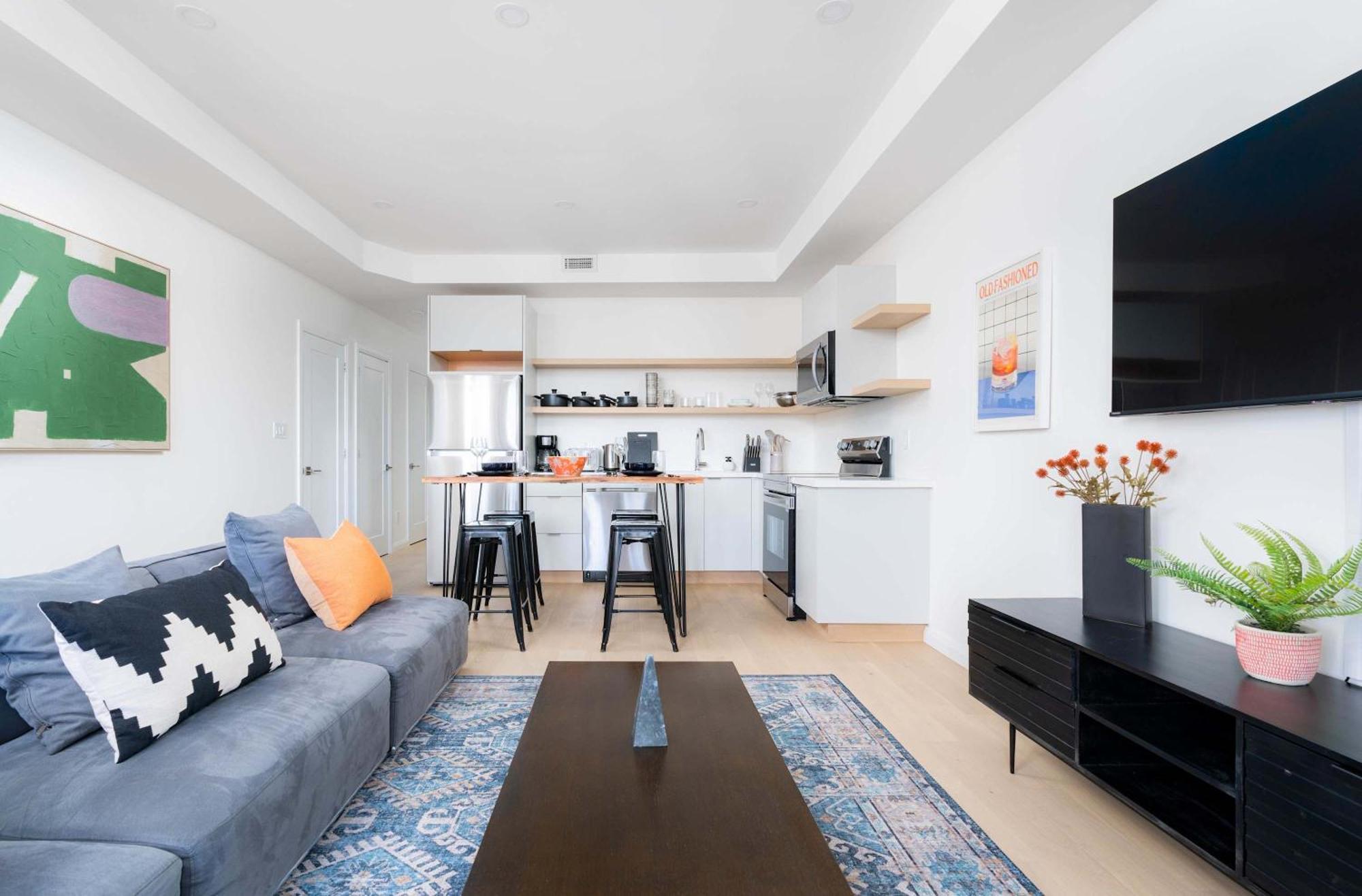 Large Victorian Sleeps 6 By Uoft *