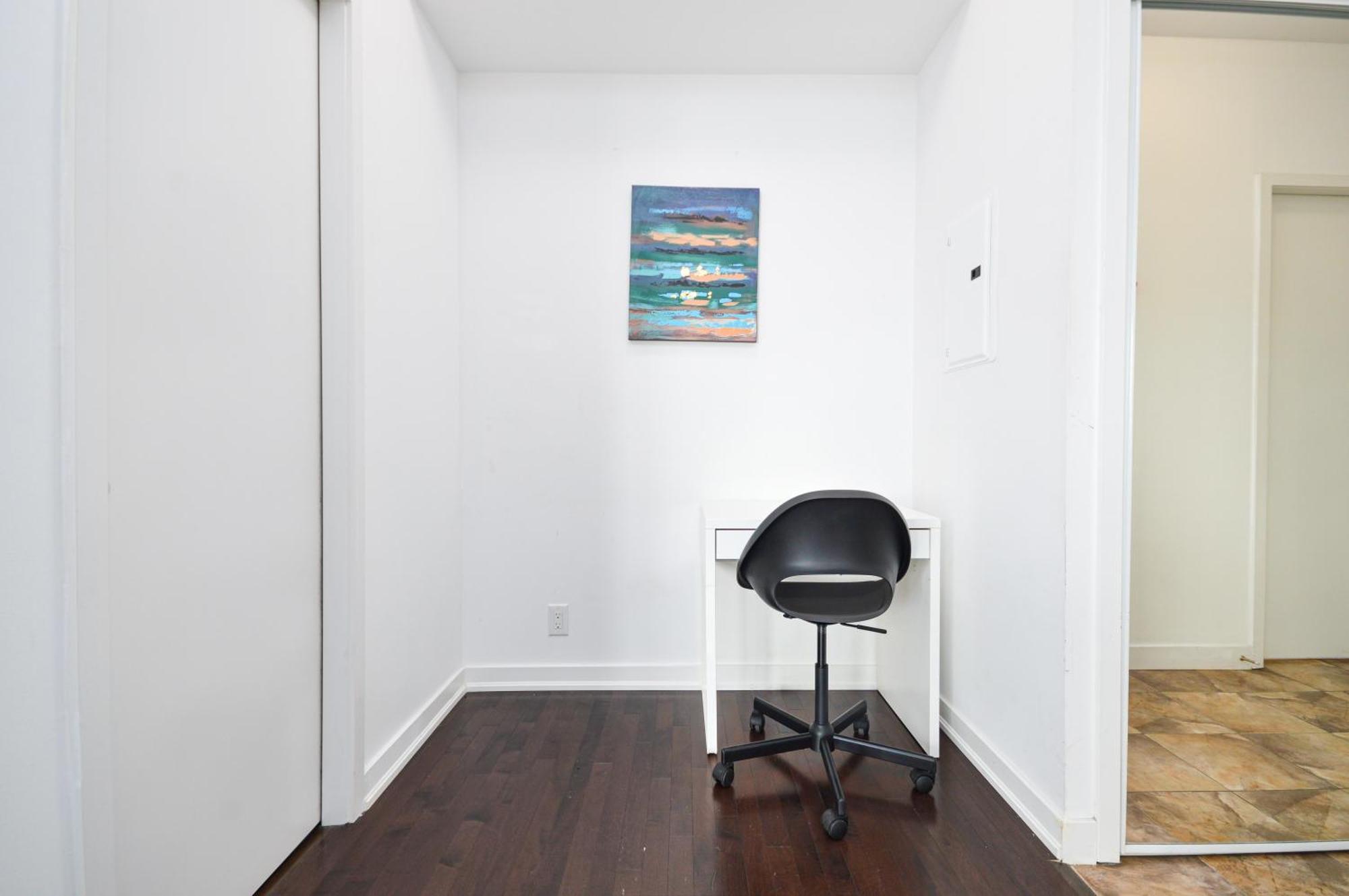 Downtown 2 Bedrooms *