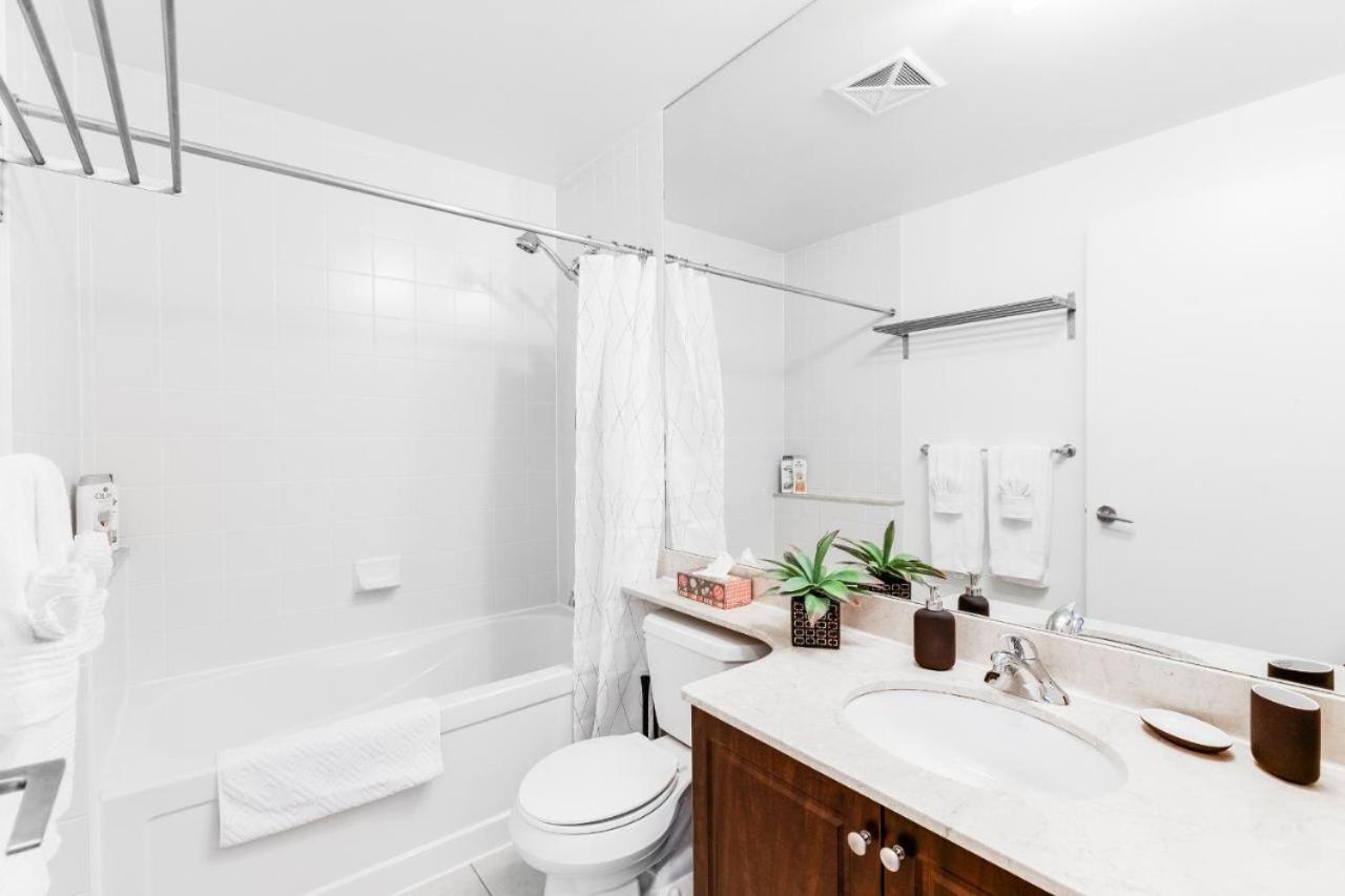 Cn Tower Luxe - Prime Downtown Location