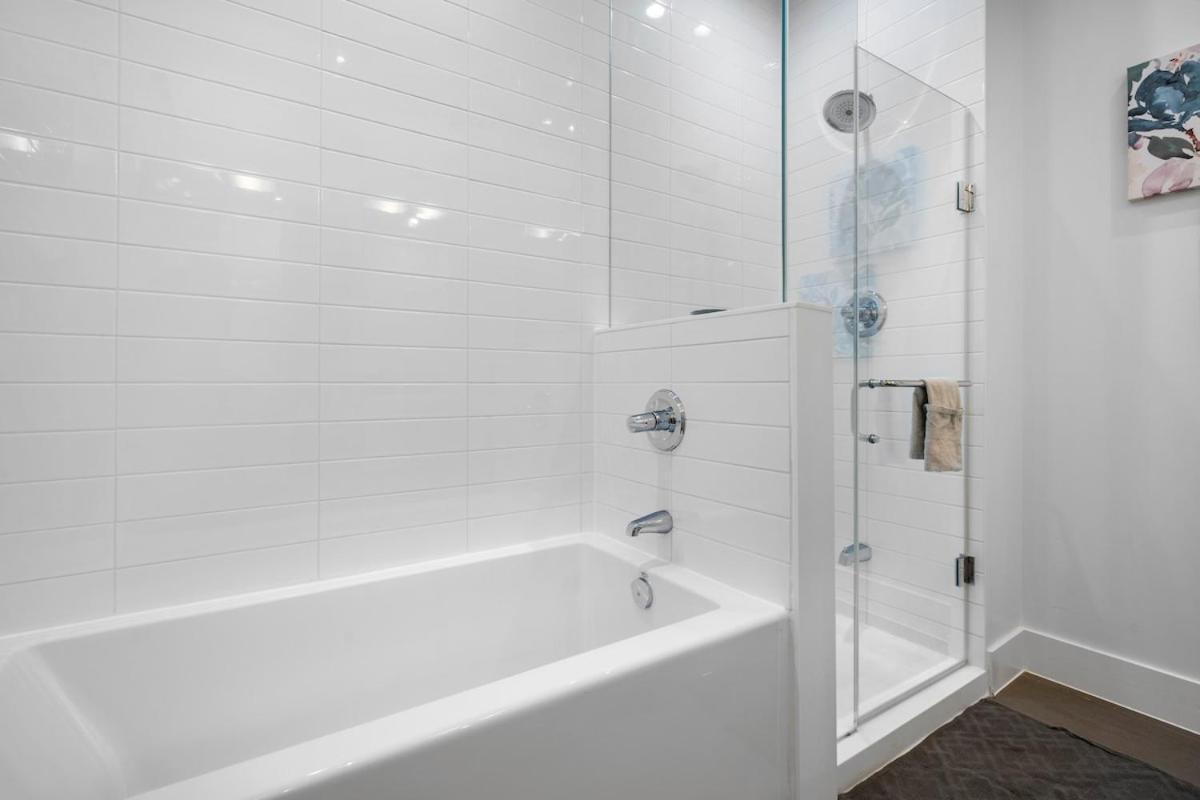 Rentx Waterfront Apartment *