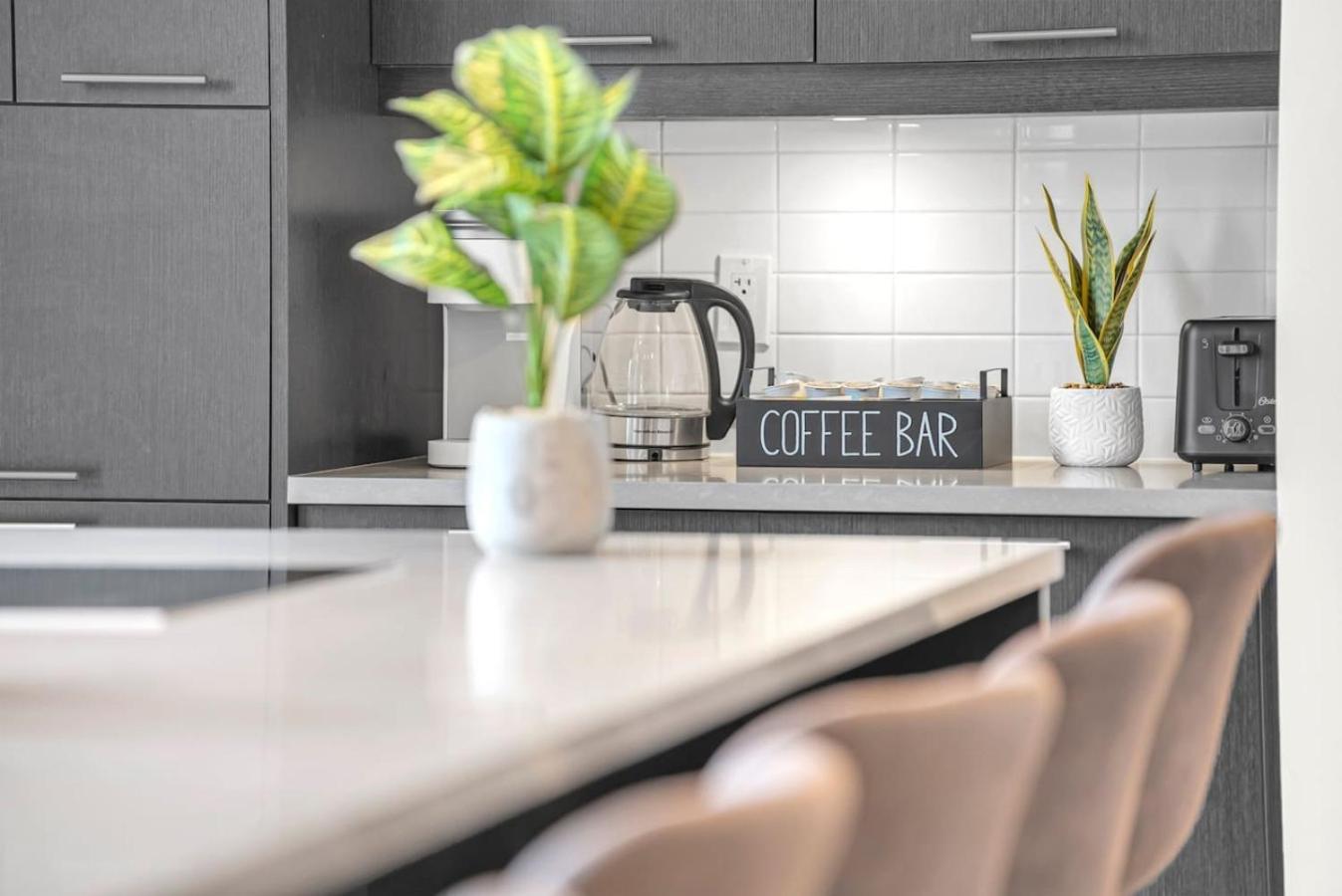Apartment Luxe 5bd Unit Sleeps 11 - Hospitals Mtcc Ttc Acc *
