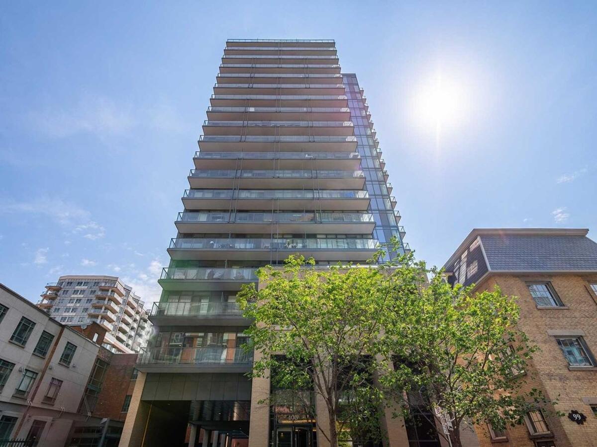 Prime Downtown - St Lawrence Parking Apartment Toronto