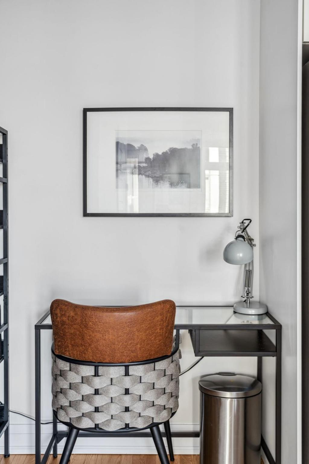 Stunning 2br Retreat, Patio & Parking