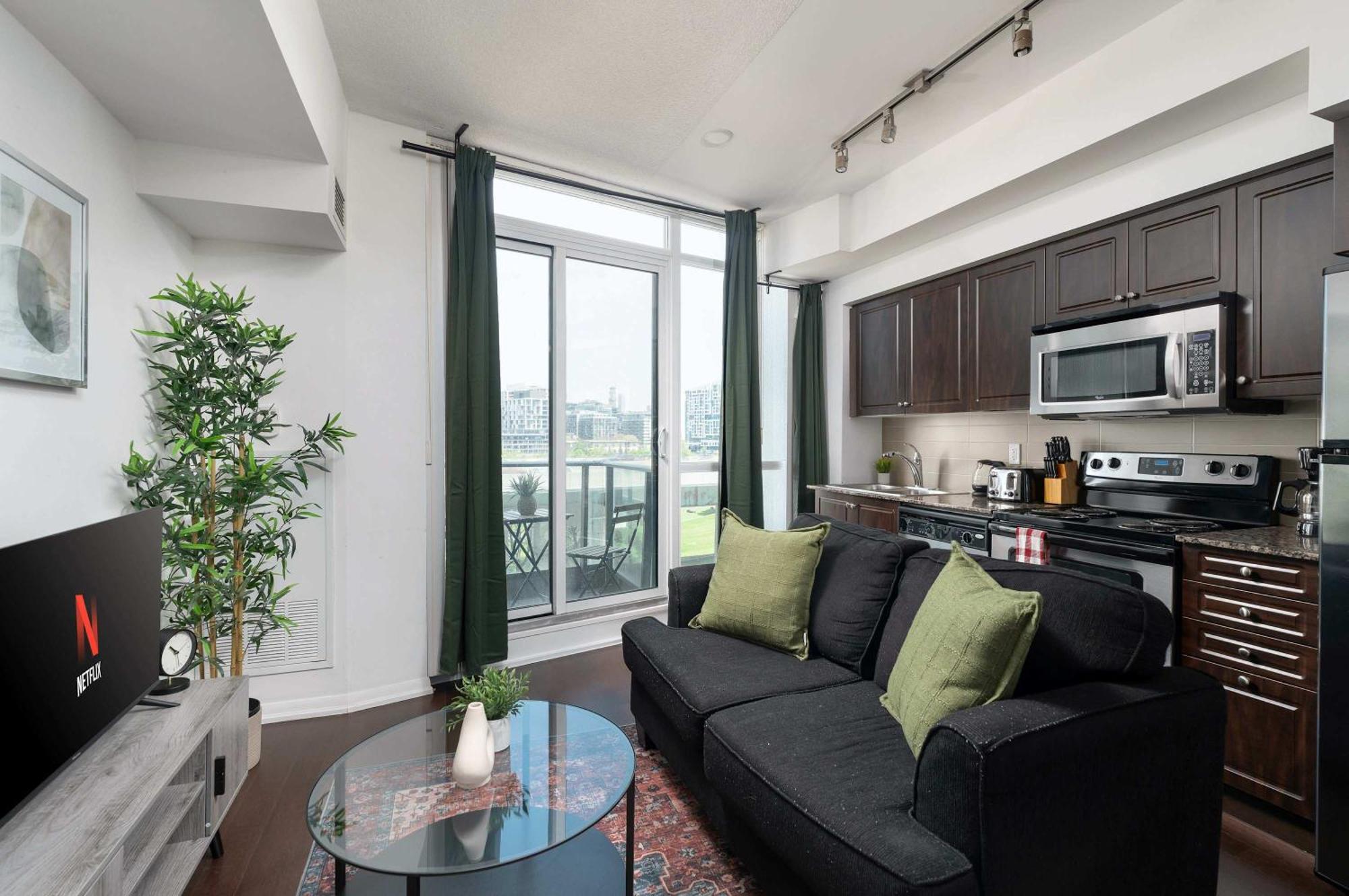 Convenient 1br Walk To Cn Tower Or * Toronto