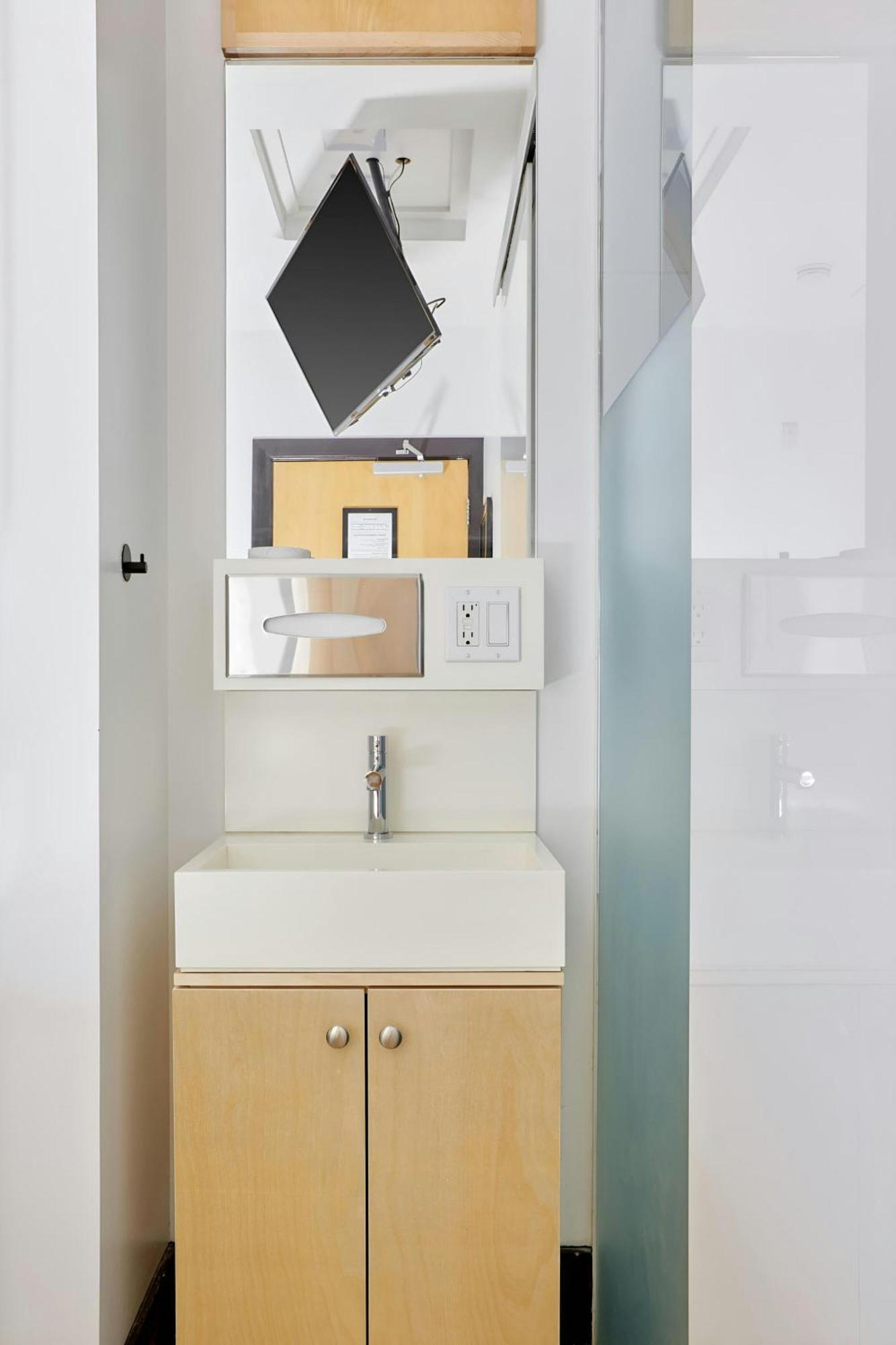 The Beverley Queen West, Sonder By Marriott Bonvoy Toronto