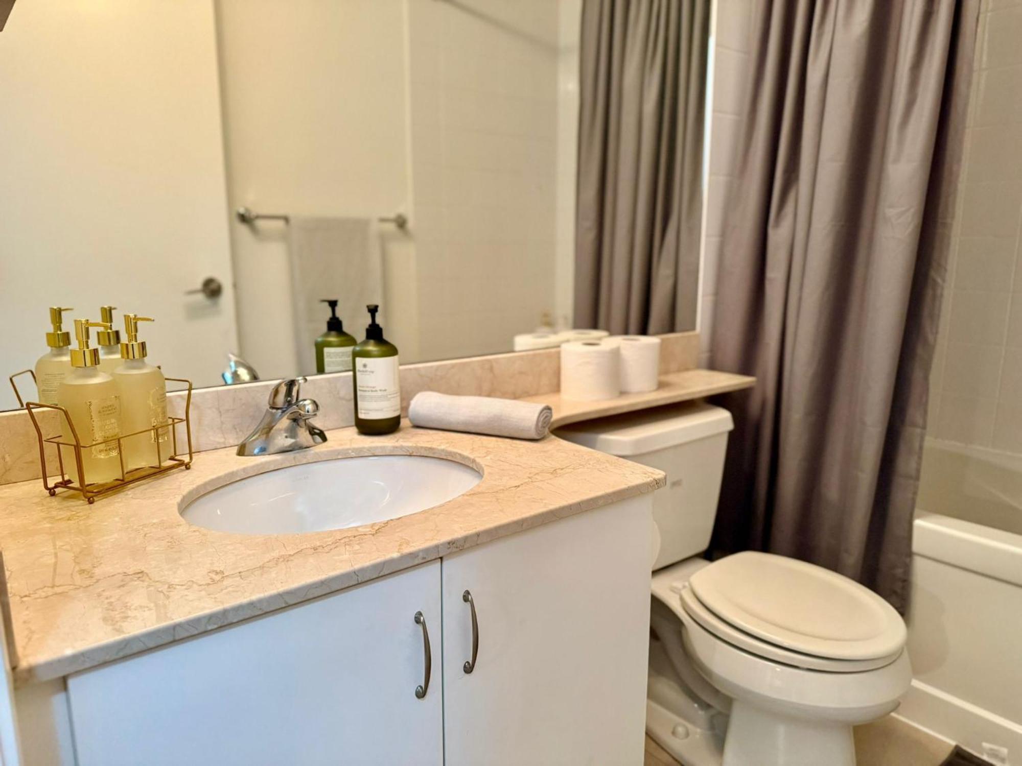 Precious 2br Den In The Heart Of *