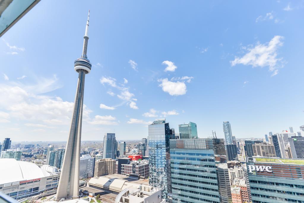 Apartment Atlantis - Furnished On York Street Toronto