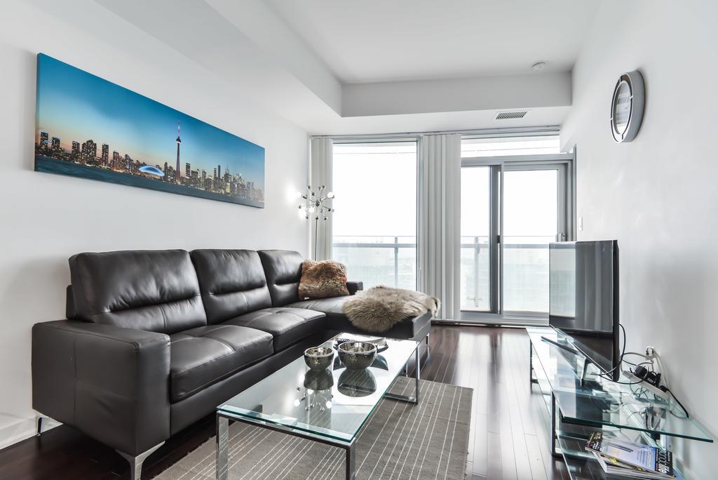 Atlantis - Furnished On York Street Apartment