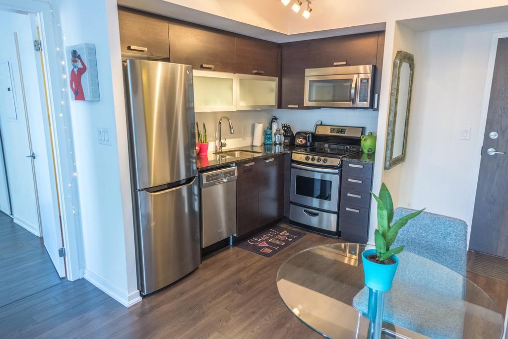 Queen West Suites *