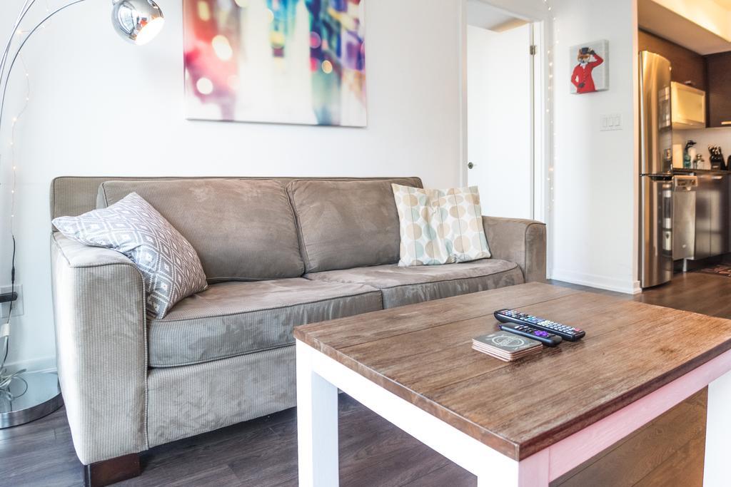 Queen West Suites Apartment Toronto