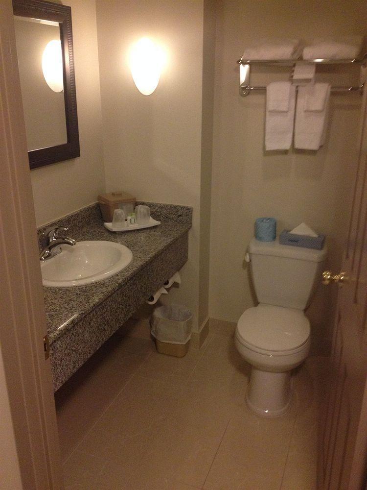Montecassino Hotel & Event Centre 3* Toronto