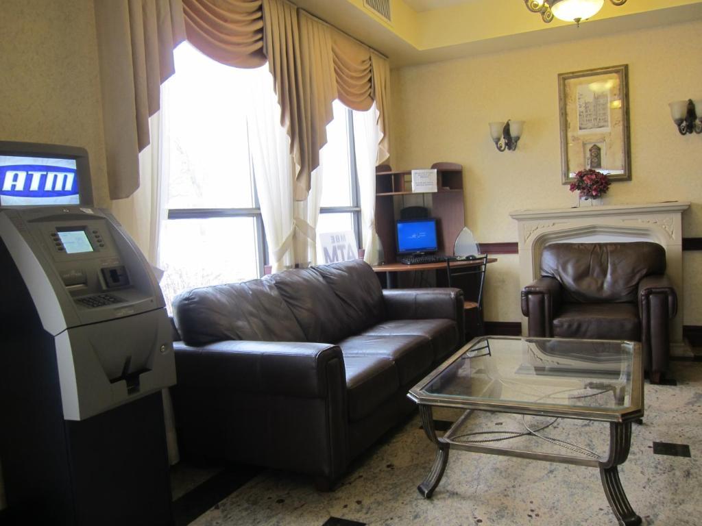 Days By Wyndham East Lakeview 3* Toronto