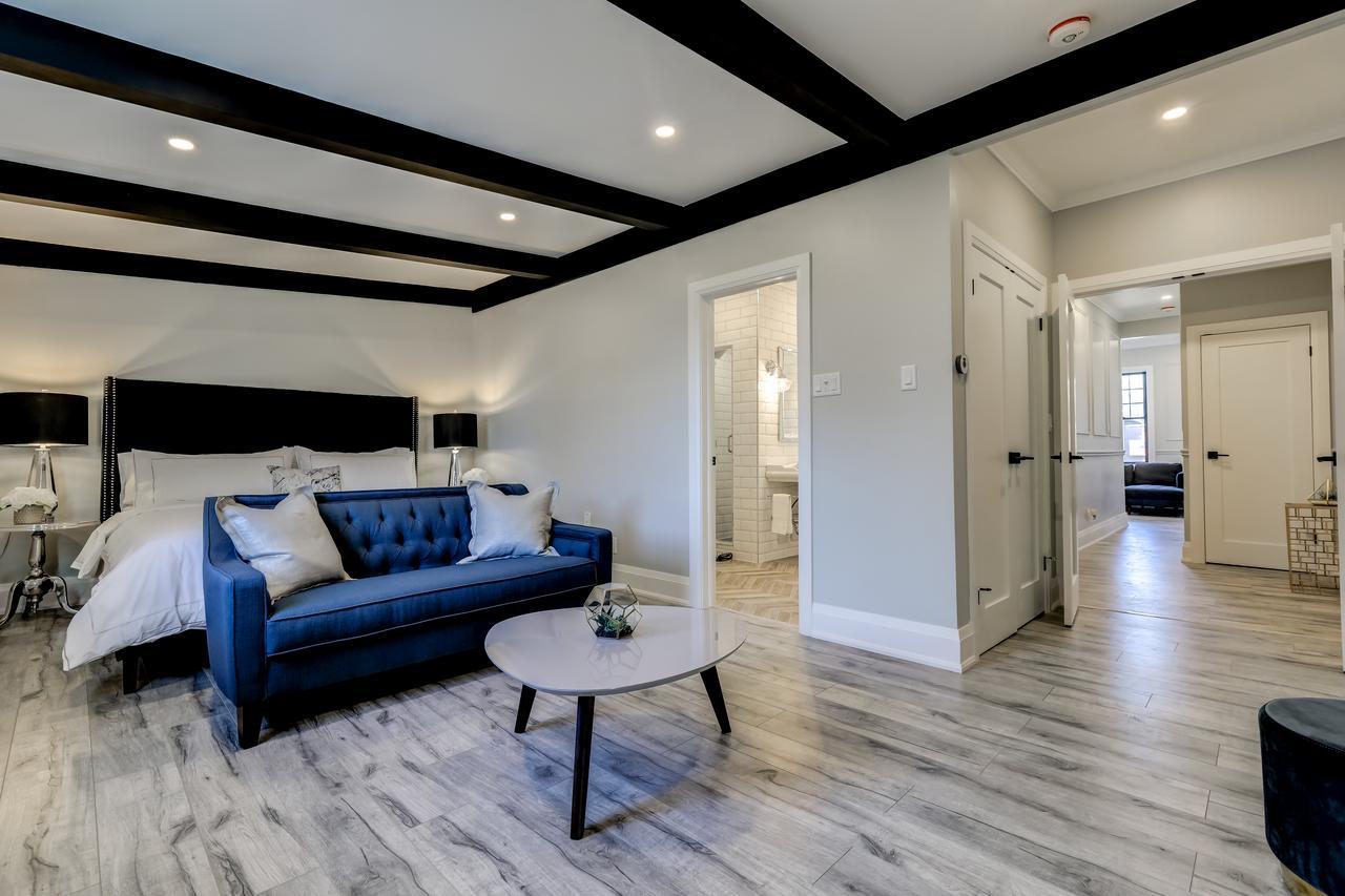 Applewood - Etobicoke Toronto