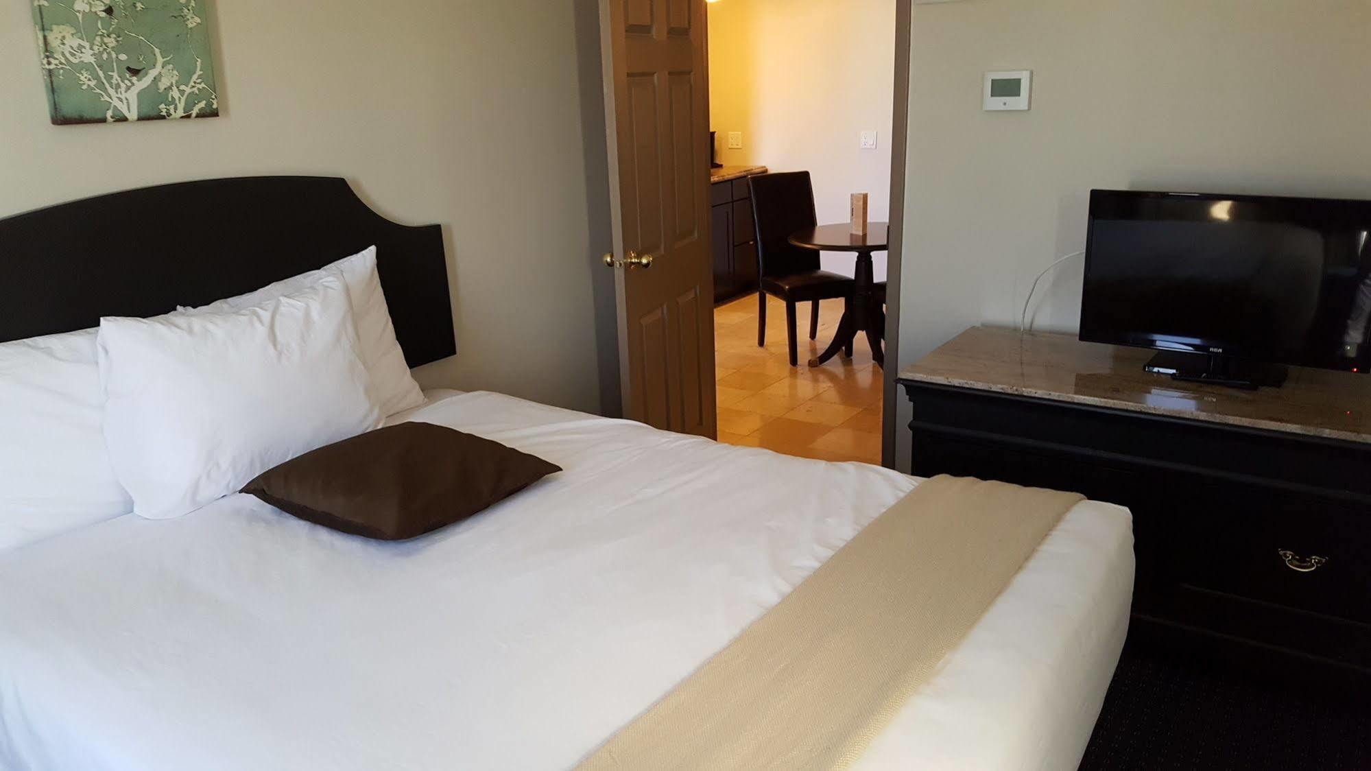 Montecassino Hotel & Event Centre Hotel 3*