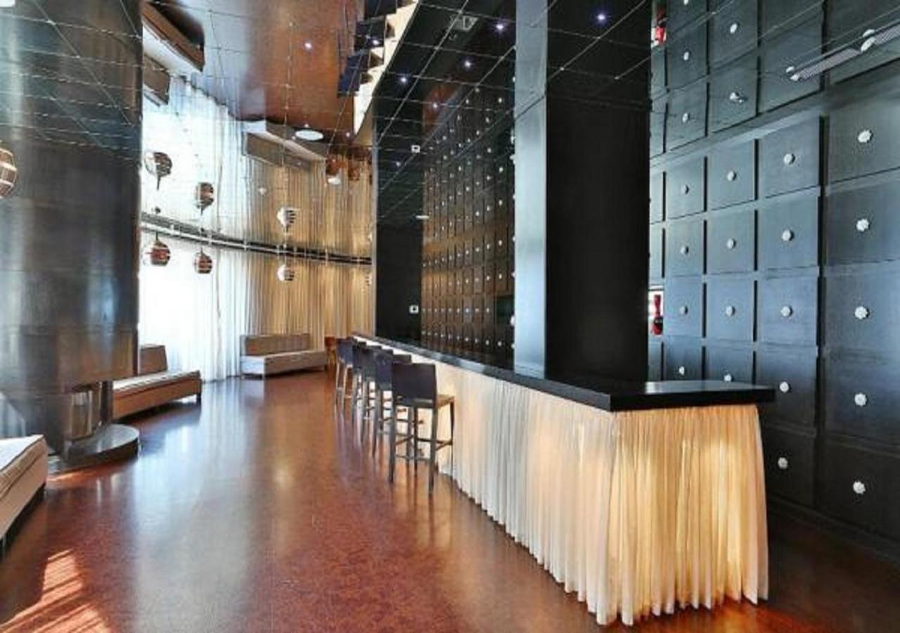 Micasa - Stylish In The Heart Of Downtown Apartment *