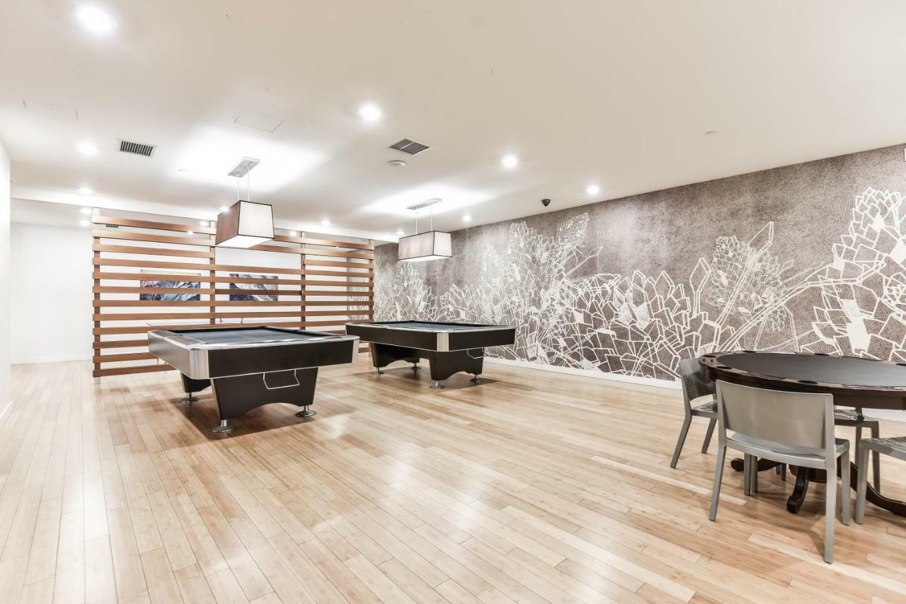 Iceboat Terrace Luxury *