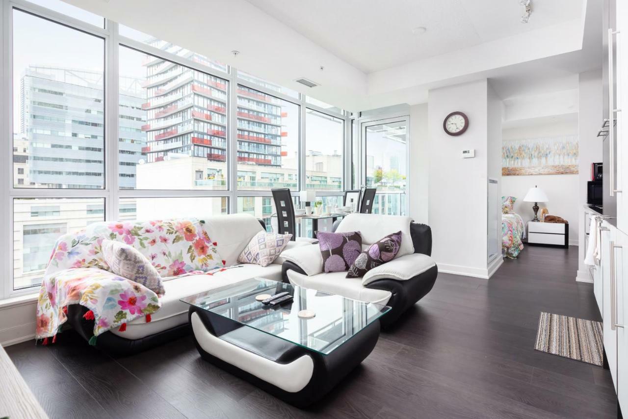Topline Suites - Nelson Street Apartment Toronto