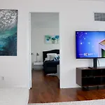 Apartment/2Bedrooms/2 Full Bathrooms/Free Parking