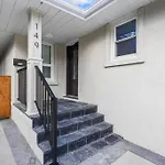 Luxury Villa In Toronto With Walkout Patio And Free Parking