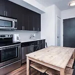 Reve - Elegant Penthouse Suite