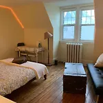 Private Room Near Ago