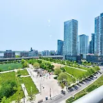 Modern Stylish Condo - 5 Min From Cn Tower