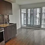 Cozy Room In A Shared 2Bedrooms Condo
