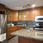 Modern East York Retreat 20 Mins To Dt Toronto