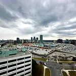 Super View Condo Next To 404Hwy & Fairview Mall